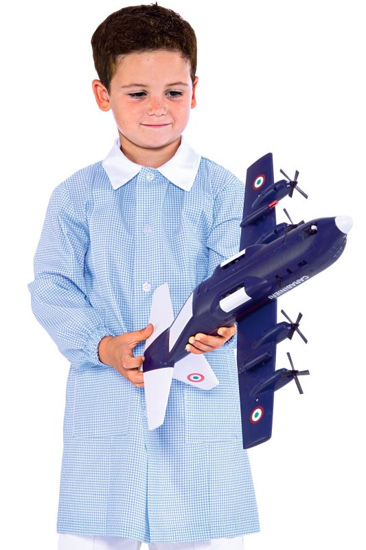 Grembiule PollicinoIl Grembiule Pollicino per bimbo e bimba è un grembiulino a quadretti azzurri. per asilo e scuola materna. Due tasche applicate sul davanti